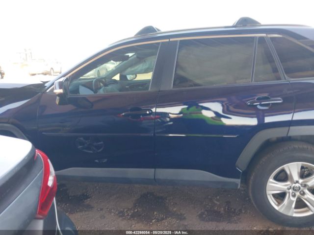 2T3W1RFV2MW157691 Toyota Rav4 Xle