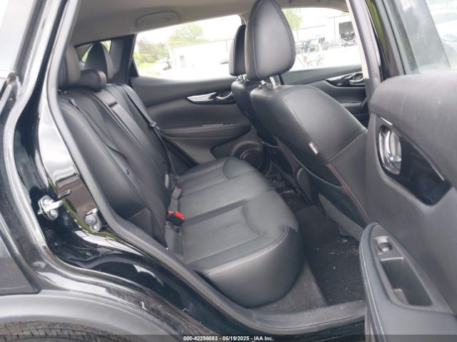 JN1BJ1CR7KW319629 Nissan Rogue Sport Sl