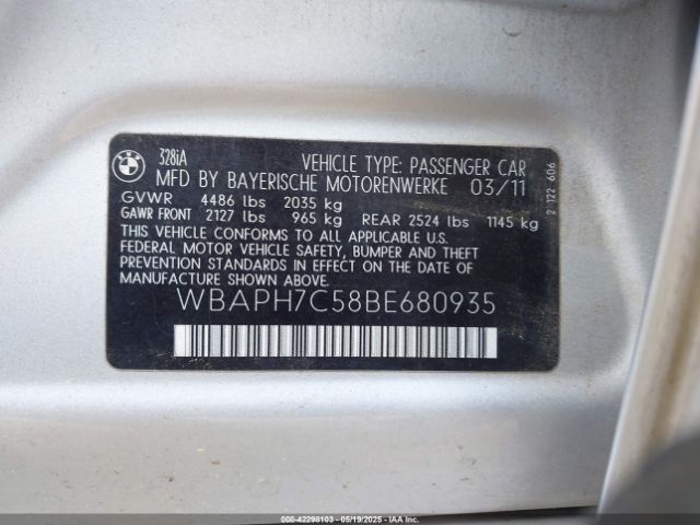 2011 BMW 328I WBAPH7C58BE680935 Photo 8