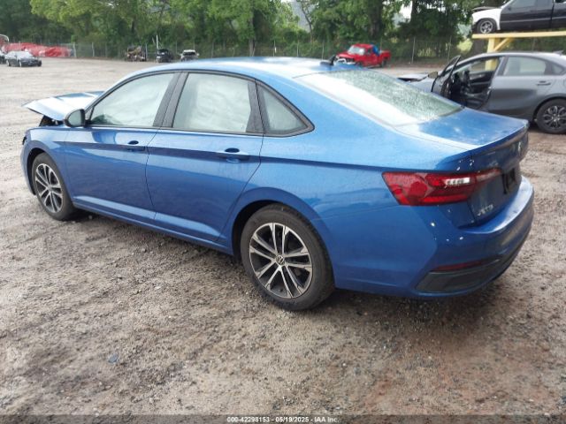 2022 VOLKSWAGEN JETTA 3VWBM7BU8NM026837 Photo 2