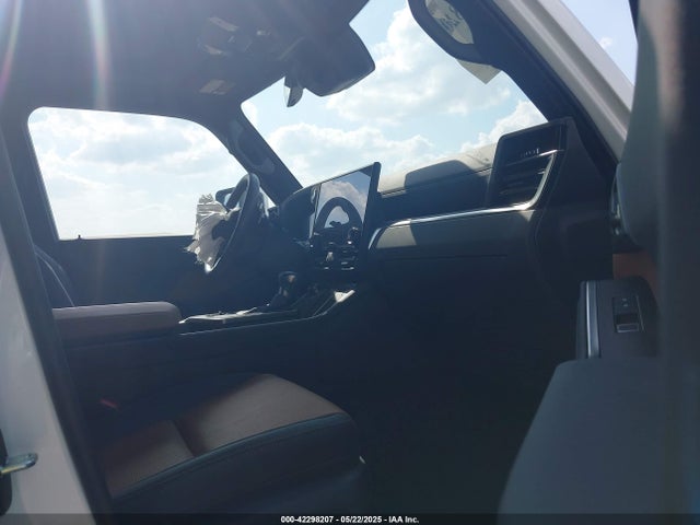 JTJVBCDX3R5013010 Lexus v35a-fts