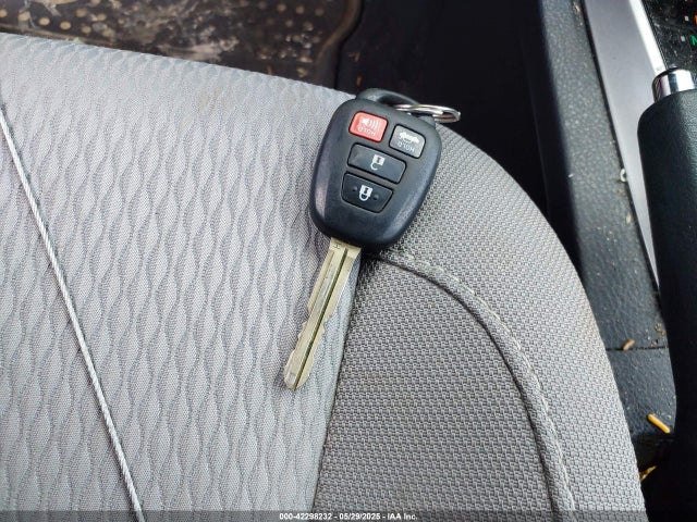 2T1BURHE4GC701531 Toyota COROLLA LE