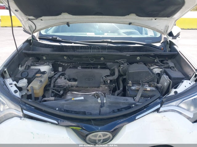 2T3WFREV9JW490324 Toyota Rav4 Adventure/xle