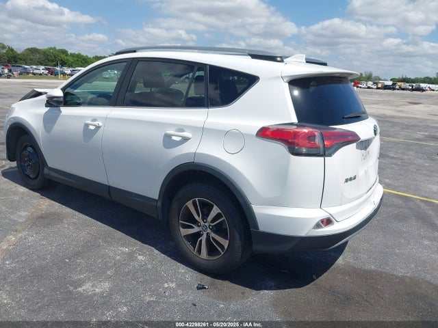 2T3WFREV9JW490324 Toyota Rav4 Adventure/xle