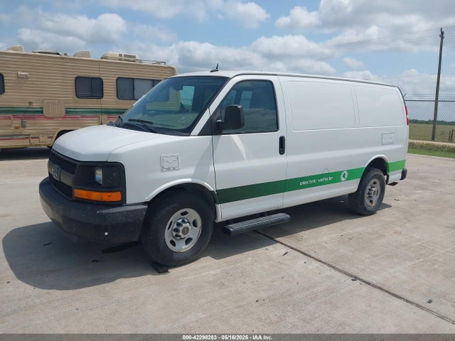 Chevrolet Express 2500 Work Van 2014 1GCWGFCA1E1160368 Image 2