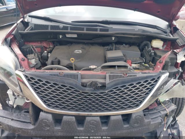 5TDXZ3DC8HS843396 Toyota Sienna Se 8 Passenger