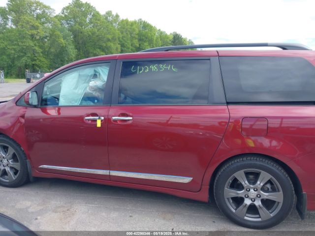 5TDXZ3DC8HS843396 Toyota Sienna Se 8 Passenger
