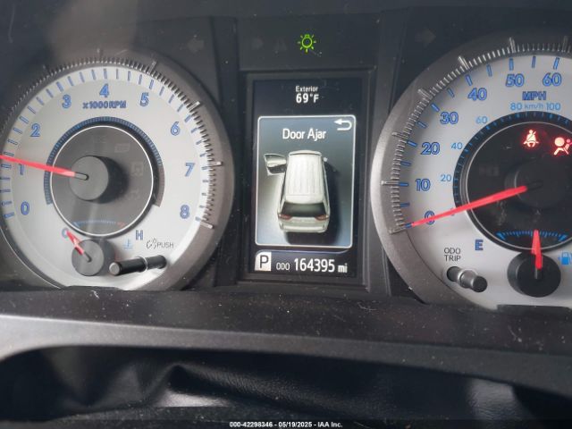 5TDXZ3DC8HS843396 Toyota Sienna Se 8 Passenger
