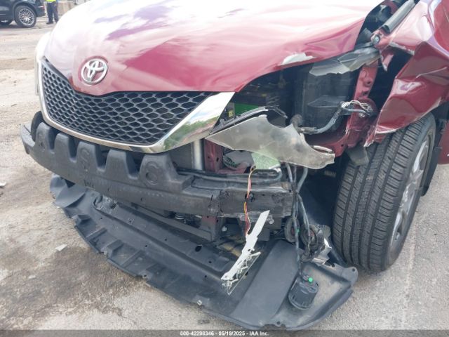 5TDXZ3DC8HS843396 Toyota Sienna Se 8 Passenger