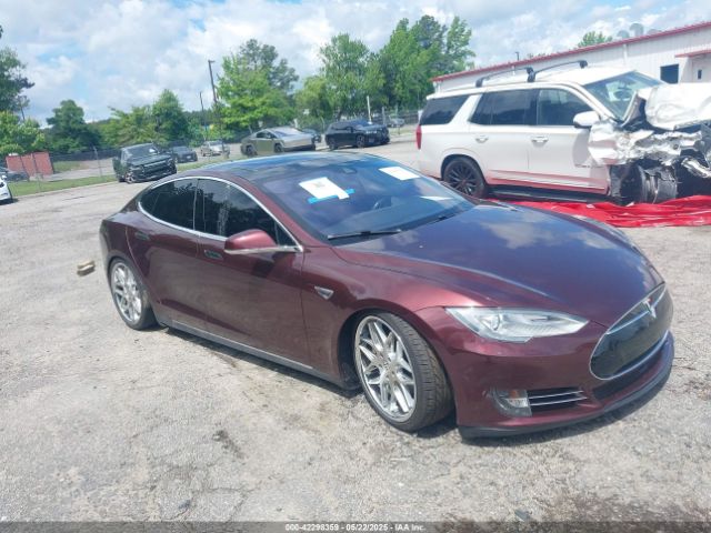 2015 TESLA MODEL S 5YJSA1H29FF096805