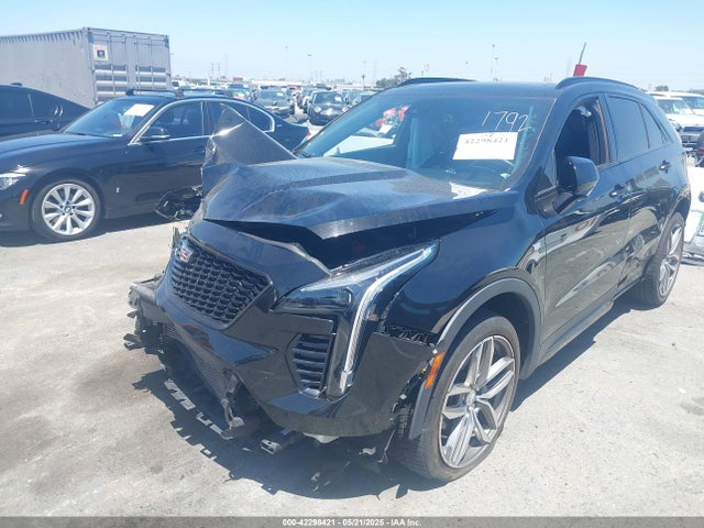 2019 CADILLAC XT4 1GYFZER40KF181792 Photo 1