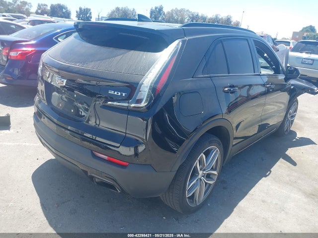 2019 CADILLAC XT4 1GYFZER40KF181792 Photo 3