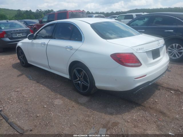 2017 MERCEDES-BENZ E 300 WDDZF4KB0HA068354 Photo 2
