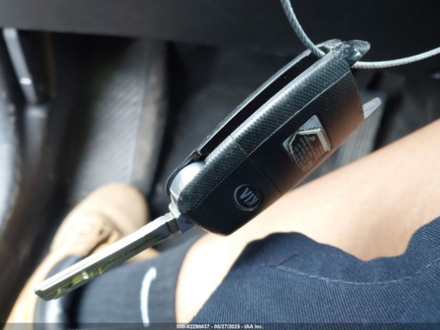 KNDJN2A21E7057727 KIA Soul