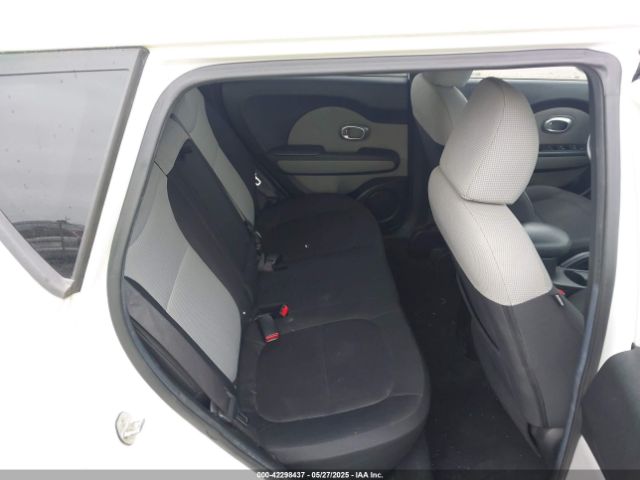 KNDJN2A21E7057727 KIA Soul