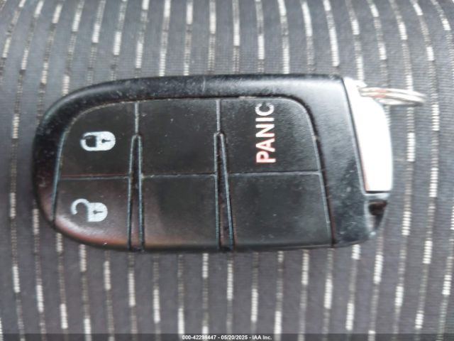 3C4PDCAB2JT506227 Dodge JOURNEY SE