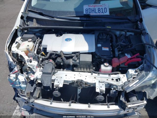 JTDKARFUXJ3055253 Toyota Prius Three