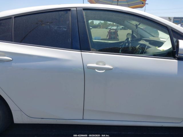 JTDKARFUXJ3055253 Toyota Prius Three