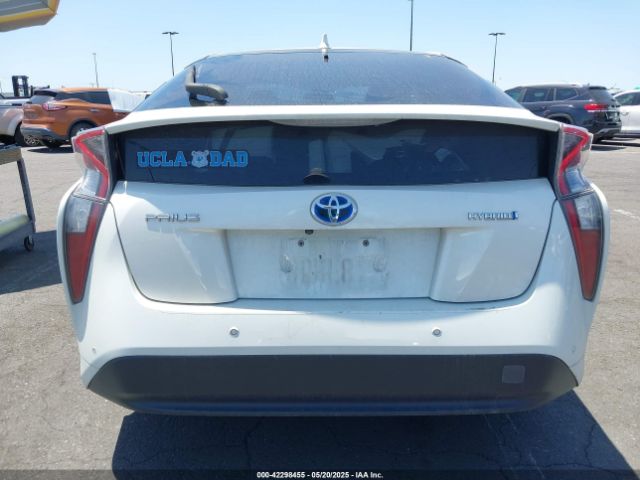 JTDKARFUXJ3055253 Toyota Prius Three