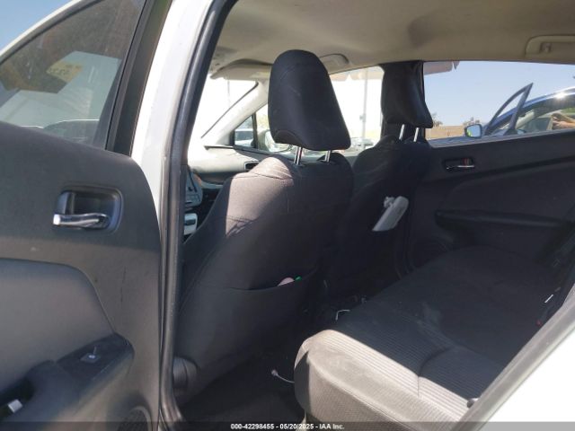 JTDKARFUXJ3055253 Toyota Prius Three