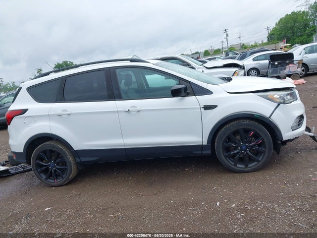 Ford ESCAPE SE 2019 1FMCU0GD9KUB14208 Image 14