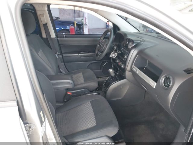 1C4NJCBA2FD156097 Jeep Compass Sport