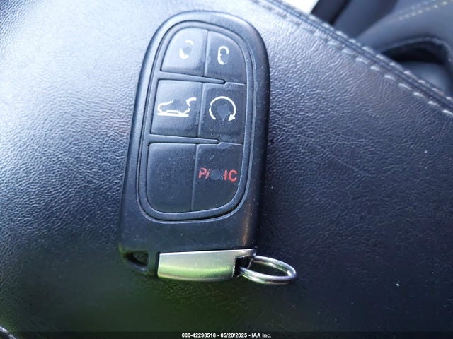 1C4PJMCS5FW727866 Jeep Cherokee Latitude