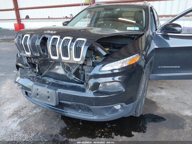1C4PJMCS5FW727866 Jeep Cherokee Latitude