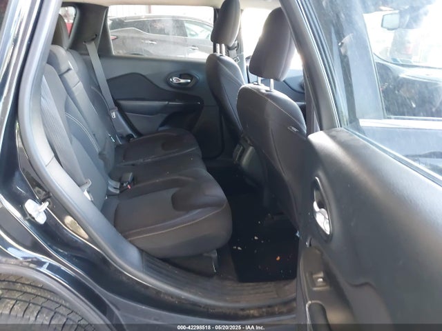 1C4PJMCS5FW727866 Jeep Cherokee Latitude