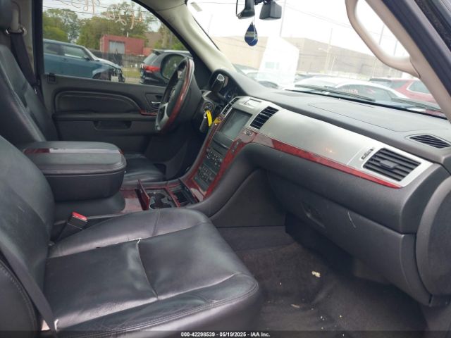 2011 CADILLAC ESCALADE ESV 1GYS4HEF2BR114809 Photo 4