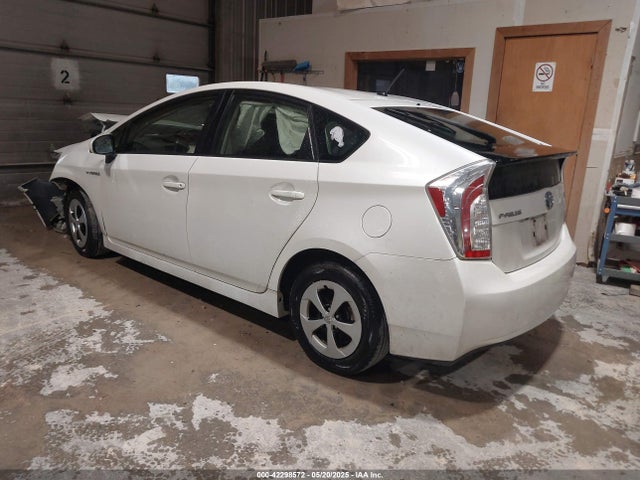 Toyota Prius Two 2015 JTDKN3DU1F0433909 Image 3