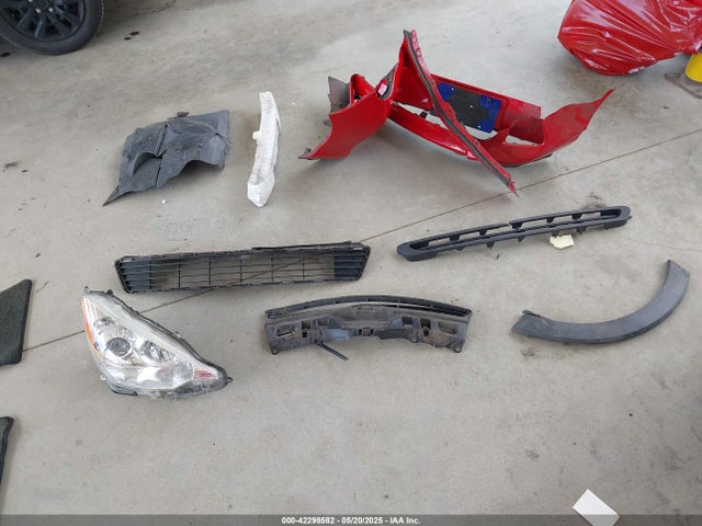 JTDKDTB32E1562747 Toyota Prius C Four