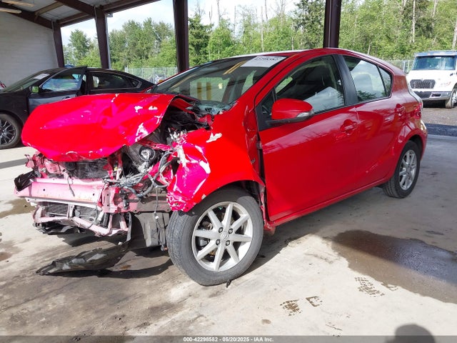 JTDKDTB32E1562747 Toyota Prius C Four