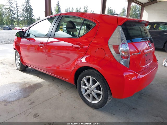 JTDKDTB32E1562747 Toyota Prius C Four