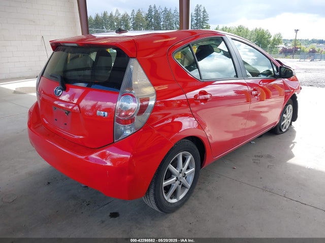 JTDKDTB32E1562747 Toyota Prius C Four