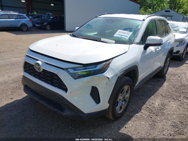 2T3P1RFV1RW428767 Toyota Rav4 Xle
