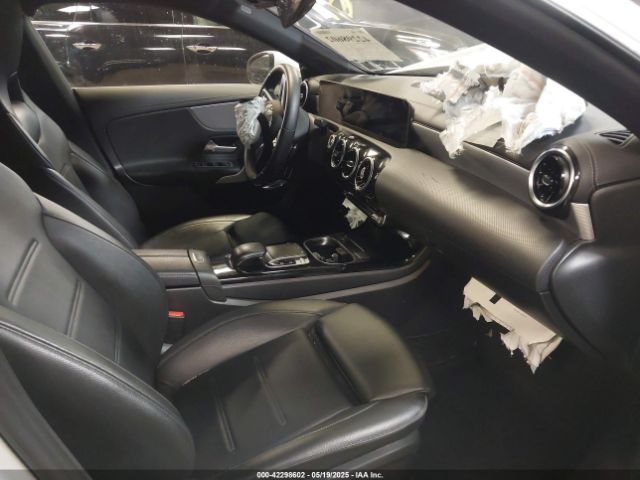 2020 MERCEDES-BENZ CLA 250 WDD5J4HB8LN077275 Photo 4