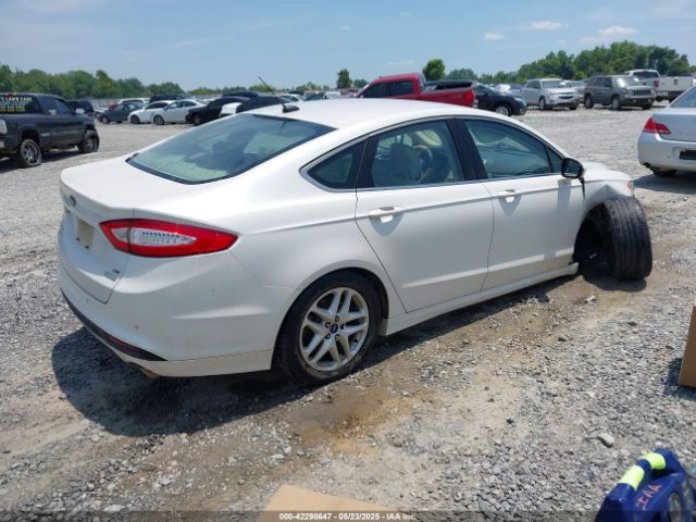 1FA6P0HD5E5359471 Ford FUSION SE