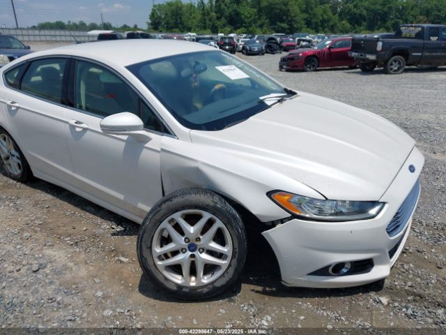 1FA6P0HD5E5359471 Ford FUSION SE