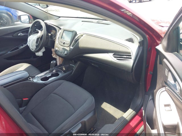 1G1ZE5ST1HF288951 Chevrolet MALIBU 1LT