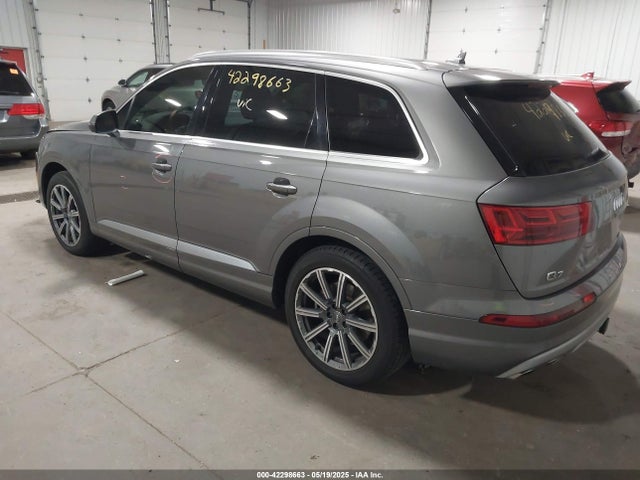 2017 AUDI Q7 WA1LAAF76HD055118 Photo 2