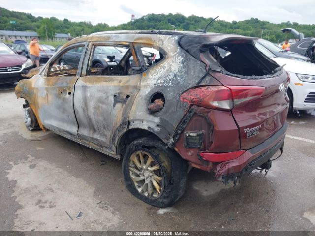 KM8J33A48GU207524 Hyundai TUCSON SE