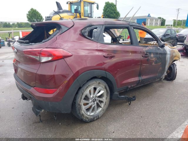 KM8J33A48GU207524 Hyundai TUCSON SE