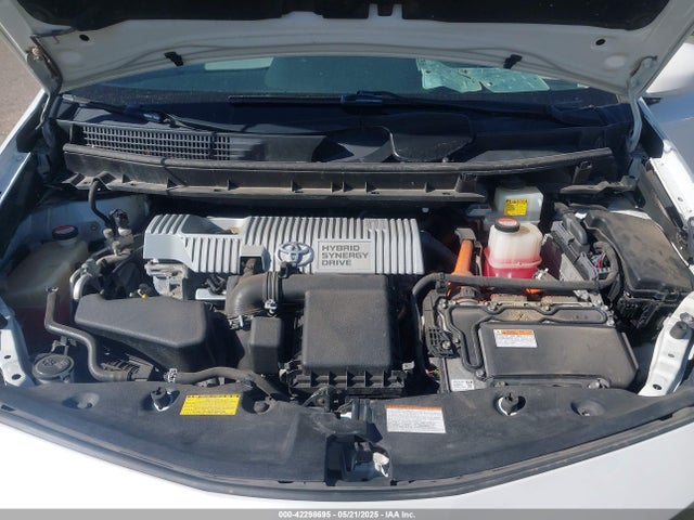 Toyota Prius V Two 2015 JTDZN3EU4FJ017571 Image 10