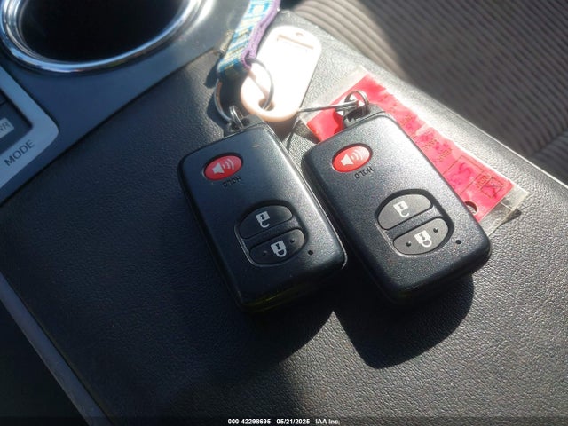 Toyota Prius V Two 2015 JTDZN3EU4FJ017571 Image 11