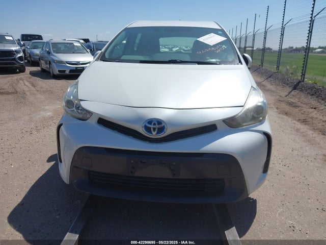 Toyota Prius V Two 2015 JTDZN3EU4FJ017571 Image 12
