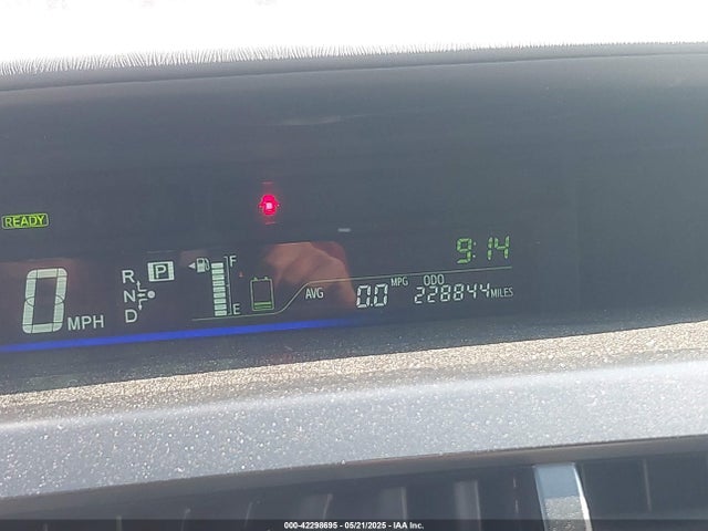 Toyota Prius V Two 2015 JTDZN3EU4FJ017571 Image 15