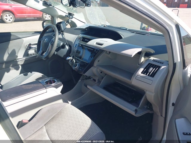 Toyota Prius V Two 2015 JTDZN3EU4FJ017571 Image 5