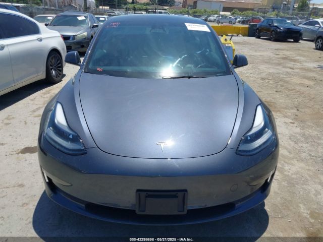5YJ3E1EB3PF698548 Tesla MODEL 3