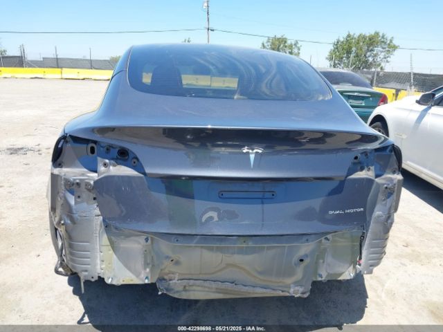 5YJ3E1EB3PF698548 Tesla MODEL 3